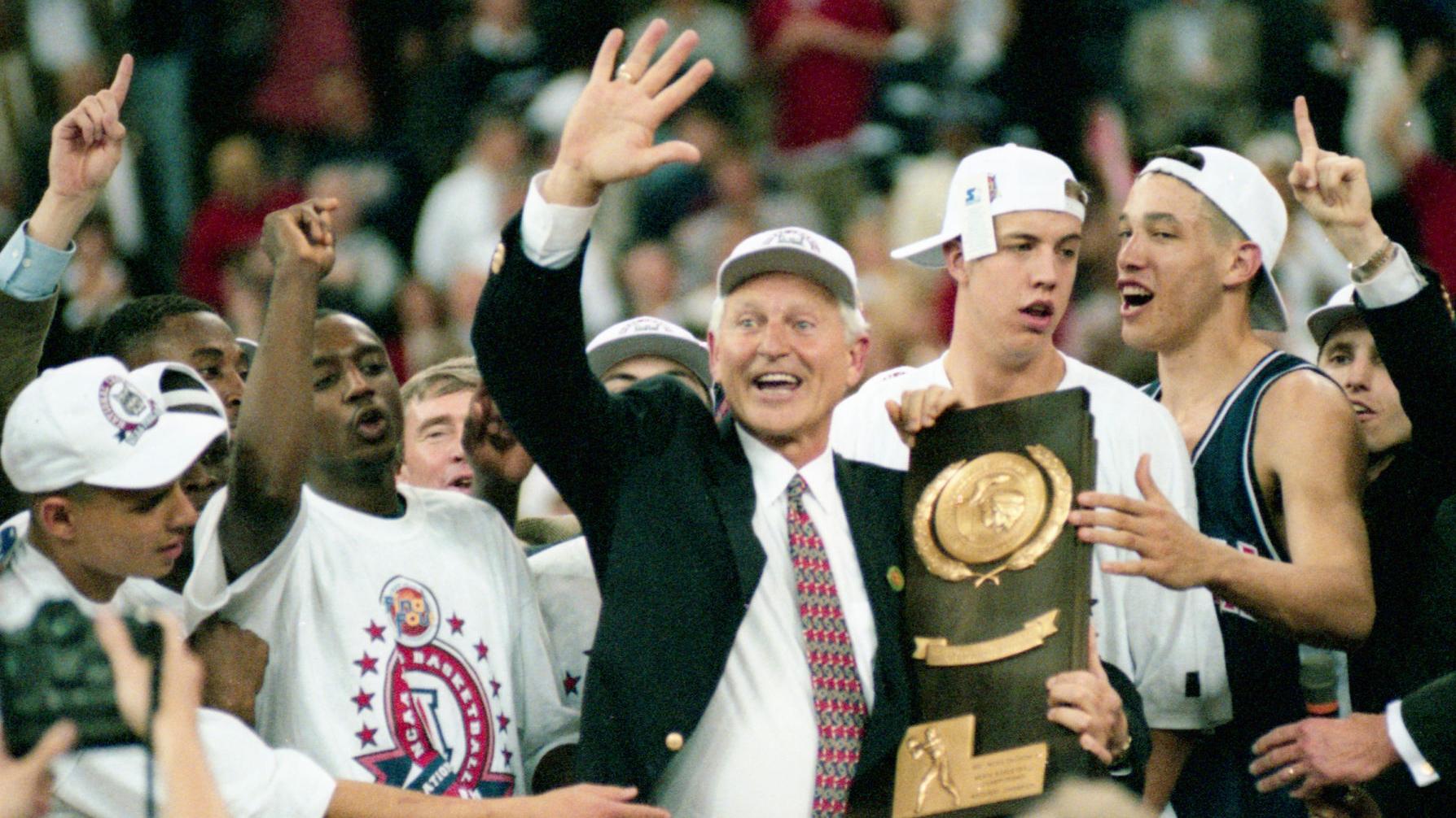 'The best': Lute Olson, Arizona's Hall of Fame basketball coach, dies at 85